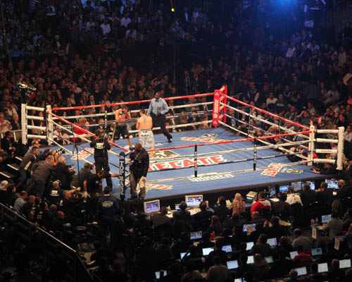 Combate de boxeo en el Madison Square Garden de Nueva York